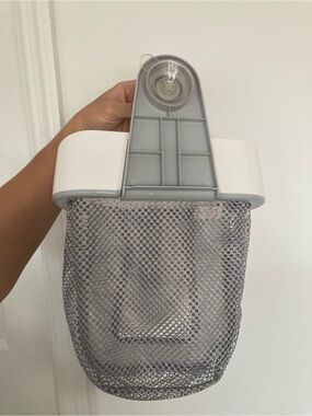 Munchkin Brand White & Gray Suction-Cup Bath Storage Mesh Organizer